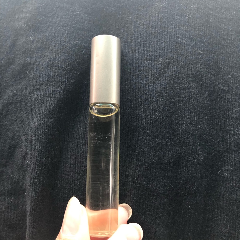 Estée Lauder pleasures roll on